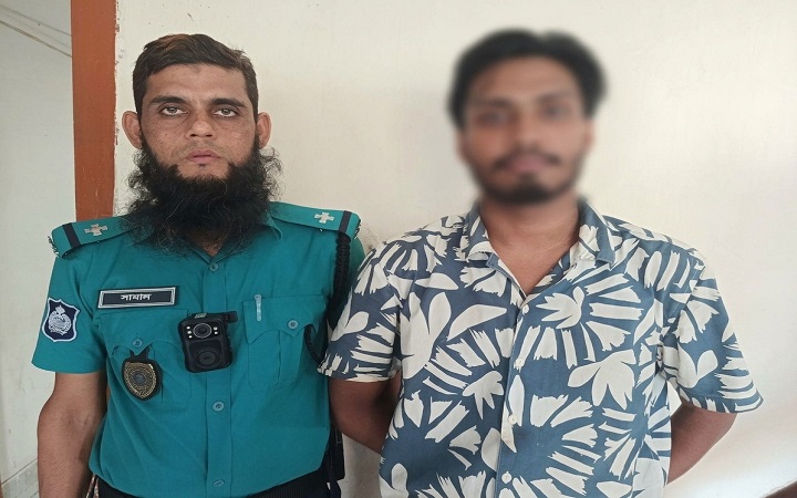 সিলেটে নি/ষিদ্ধ ছাত্রলীগের ওয়ার্ড সেক্রেটারি গ্রে/প্তার