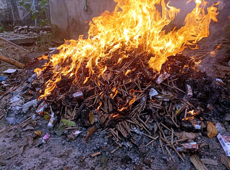 কমলগঞ্জে ১ লাখ ৩৮ হাজার টাকার নাসির বিড়ি ধ্বংস