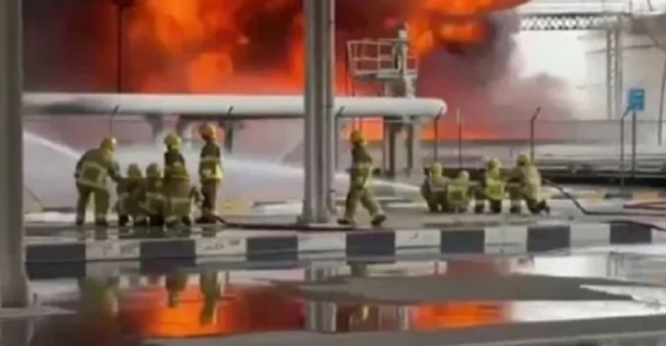 কুয়েত আন্তর্জাতিক বিমানবন্দরে ইরানি ড্রো*ন হা ম লা, জ্বালানি ট্যাংকে আ গু ন