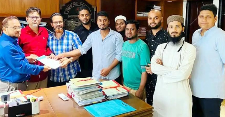 সিসিকের ৩৪নং ওয়ার্ডে দ্রুত পানি নিষ্কাশন ড্রেন নির্মাণের দাবিতে স্মারকলিপি