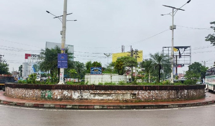 বদলে গেল &lsquo;আব্দুস সামাদ আজাদ চত্বর&rsquo; এর নাম