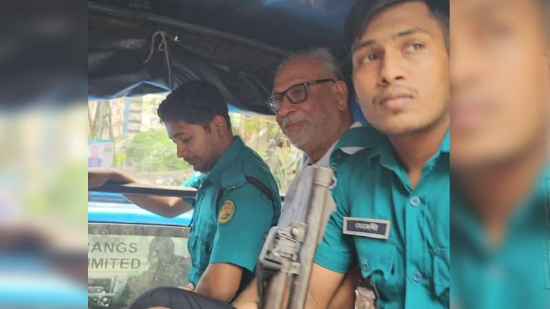 &lsquo;মঞ্চ ৭১&rsquo;-এর অনুষ্ঠান থেকে সাবেক মন্ত্রী আ*টক