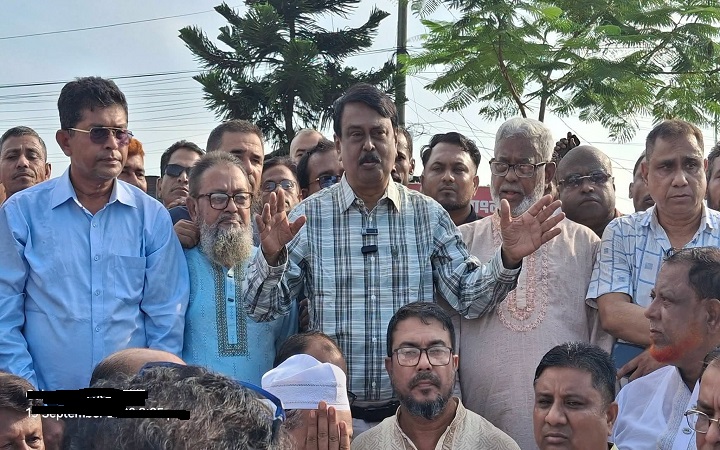 দুই লেনের নির্মাণকাজ উদ্বোধন করলেন এমপি মিলন