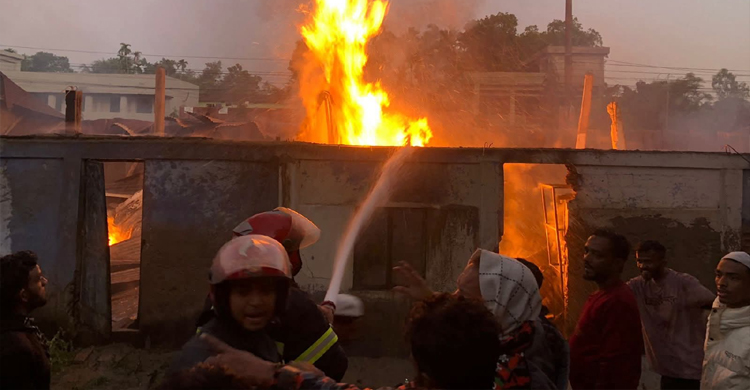 জগন্নাথপুরে ভ য়া ব হ অগ্নি কা ণ্ড: কোটি টাকার ক্ষ*তি