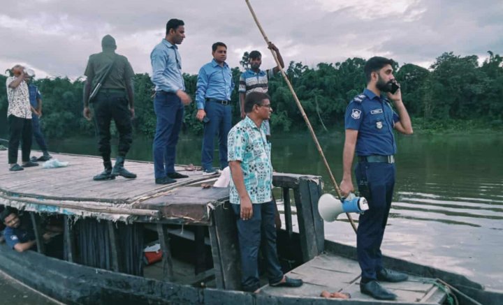 গোয়াইনঘাটে পিয়াইন নদীতে অবৈধভাবে বালু উত্তোলনে অভিযান আ ট ক ২