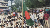 সিলেটে সড়ক অবরোধ করে ডিপ্লোমা শিক্ষার্থীদের বি ক্ষো ভ