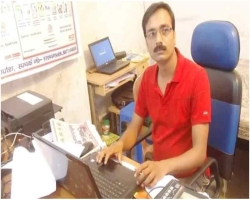 বাড়িতে ঢুকে সাংবাদিককে গুলি করে হত্যা