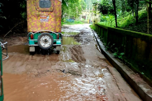 গোলাপগঞ্জে বেহাল সড়কে জনভো*গান্তি