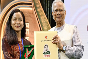 বেগম রোকেয়া পদকে সম্মানিত ঋতুপর্ণা চাকমা