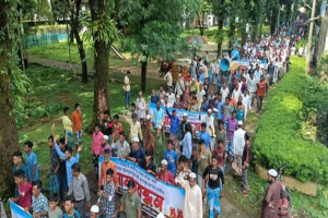 জৈন্তাপুরে দ্যা মেঘালয় টি এস্টেটের ইজারা বাতিলের দাবিতে বি ক্ষো ভ মি ছি ল ও সমাবেশ