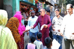 মুক্তাদিরের সমর্থনে দিনার খান হাসুর গণসংযোগ ও লিফলেট বিতরণ