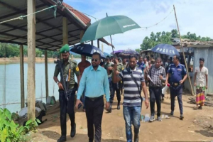 লোভাছড়া কোয়ারীতে প্রশাসনের অ ভি যা ন নৌকা সরিয়ে নেয়ার নির্দেশ