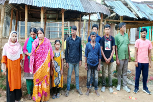 কুলাউড়ায় পু'শ-ইন ১০ জনকে স্বজনদের কাছে হস্তান্তর