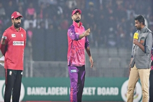 টস জিতে বোলিংয়ে সিলেট স্ট্রাইকার্স
