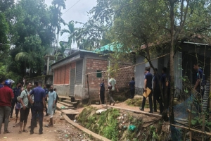 জৈন্তাপুরে চোরাচালান ও আধিপত্য বিস্তার নিয়ে টানা ২ দিন সংঘর্ষ জৈন্তাপুরে চোরাচালান ও আধিপত্য বিস্তার নিয়ে টানা ২ দিন সংঘর্ষ