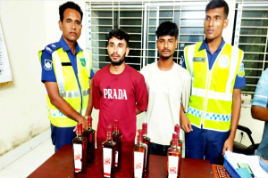 জৈন্তাপুরে ভা র তী য় ম*দসহ দুই যুবক আ ট ক