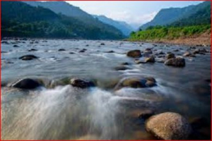 যাতায়াত দুর্ভোগে পর্যটক  হারা*চ্ছে বিছনাকান্দি