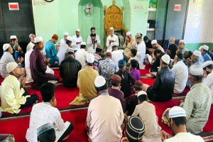খালেদা জিয়ার সু*স্থতা কামনায় এম এ মালিকের পক্ষে দোয়া মাহফিল ও খাবার বিতরণ