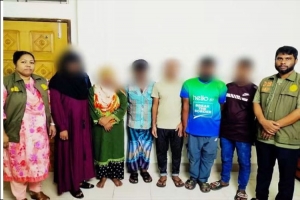সিলেটে আবাসিক হোটেল থেকে ৬ নারী-পুরুষ আ ট ক সিলেটে আবাসিক হোটেল থেকে ৬ নারী-পুরুষ আ ট ক