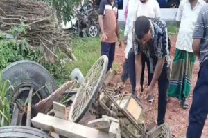 ফরিদপুরের ভাঙ্গায় সড়ক দু র্ঘ ট না য় ভ্যান আরোহী নি হ ত ফরিদপুরের ভাঙ্গায় সড়ক দু র্ঘ ট না য় ভ্যান আরোহী নি হ ত