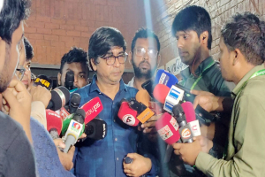 জাকসু নির্বাচন কমিশনের সদস্য মাফরুহী সাত্তারের প দ ত্যা গ