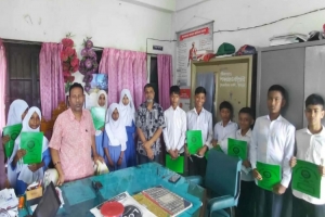 বিশ্বনাথে আলহাজ্ব মোক্তার আলী ফাউন্ডেশনের পক্ষ থেকে শিক্ষা সামগ্রী বিতরণ