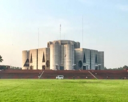 ৩০০ আসনের বিপরীতে ৭৪৭ জন স্বতন্ত্র প্রার্থী