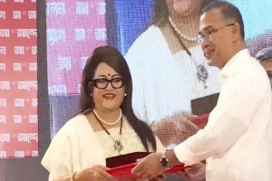 দশ ব্যক্তি-প্রতিষ্ঠানকে একুশে পদক দিলেন প্রধানমন্ত্রী