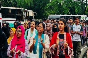 খাবারের মান নিয়ে অ*ভিযোগ করায় শিক্ষার্থীকে মা*রধর, শাবিপ্রবিতে বিক্ষো*ভ খাবারের মান নিয়ে অ*ভিযোগ করায় শিক্ষার্থীকে মা*রধর, শাবিপ্রবিতে বিক্ষো*ভ