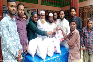 গোয়াইনঘাটে কাওছার আহমদ এর উদ্যোগে খাদ্য সামগ্রী বিতরণ