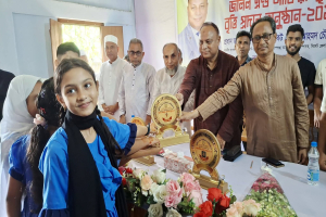 শিক্ষার্থীদের পড়াশোনায় মনোযোগী হতে হবে