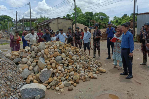 জৈন্তাপুরে ১৪ হাজার ঘনফুট পাথর জ*ব্দ