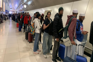 বাংলাদেশে আটকে পড়া কুয়েত প্রবাসীদের কর্মস্থলে ফেরা নিয়ে অনিশ্চয়তা