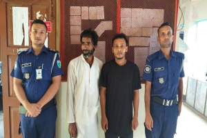 জৈন্তাপুরে ৫৬ পিস ই'য়া'বাসহ গ্রে'প্তার ২ জৈন্তাপুরে ৫৬ পিস ই'য়া'বাসহ গ্রে'প্তার ২