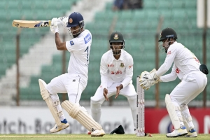 রেকর্ড গড়ে ৫৩১ রানে থামল শ্রীলঙ্কা