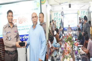 এসএমপির ডিবি-সাইবার ক্রাইম ইউনিটের প্রচেষ্টায় উদ্ধার ৭০ মোবাইল ফোন