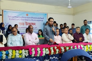 তেলের দাম বাড়ানো হবে না: সিলেটে বাণিজ্যমন্ত্রী তেলের দাম বাড়ানো হবে না: সিলেটে বাণিজ্যমন্ত্রী