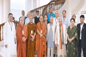 বৌদ্ধ ধর্মীয় নে তা রা প্রধান উপদেষ্টার সঙ্গে শুভেচ্ছা বিনিময়