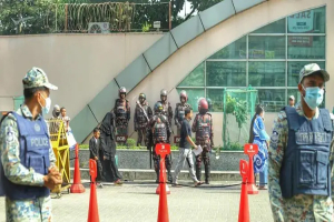 এভারকেয়ার হাসপাতালের খোলা মাঠে হেলিকপ্টার ওঠানামা করবে