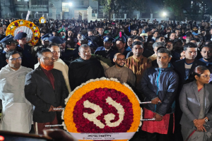 সুনামগঞ্জে শহীদ মিনারে পুষ্পস্তবক অর্পণ