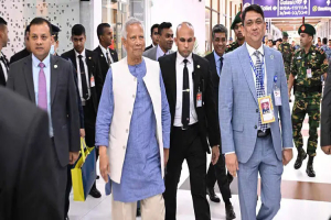 দেশে ফিরলেন প্রধান উপদেষ্টা ড. ইউনূস