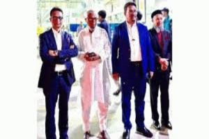 জিয়ার চিকিৎসার খবর নিতে   ঢাকায় আরিফুল হক চৌধুরী