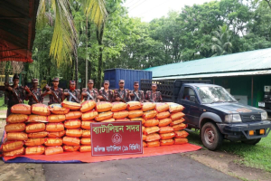 সিলেটে ৪৩ লাখ টাকার চো'রাই পণ্য জ'ব্দ