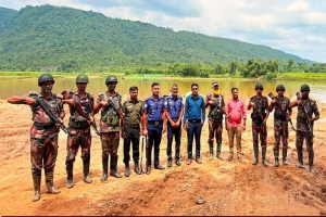 জৈন্তাপুরে টাস্কফোর্সের অ'ভিযান, ১০টি বারকি নৌকা ধ্বং'স জৈন্তাপুরে টাস্কফোর্সের অ'ভিযান, ১০টি বারকি নৌকা ধ্বং'স