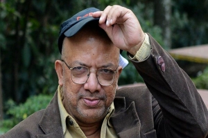 'তোরা ধর্ম-রাজনীতি নিয়ে ঝ গ ড়া করে ম র, আমি প্রেম করছি'