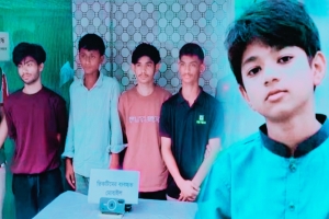 অপ্রতীমকে হ/ত্যার পরদিন তাঁর  মাকে সান্ত্বনা দেয় খু/নিরা