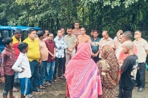 নি/হত চার পরিবারের পাশে ঐক্য পরিষদ ও পূজা উদযাপন পরিষদ