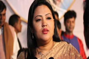 ‘সুযোগ বুঝে আমাকে টেনে হিঁচড়ে নামিয়ে দিচ্ছে’