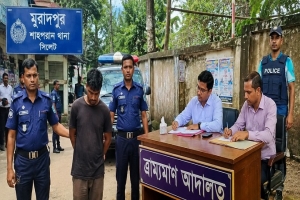 নারীকে উ/ত্যক্ত ও অ/শালীন অঙ্গভঙ্গি, যুবকের ৫০ দিনের কা/রাদণ্ড নারীকে উ/ত্যক্ত ও অ/শালীন অঙ্গভঙ্গি, যুবকের ৫০ দিনের কা/রাদণ্ড