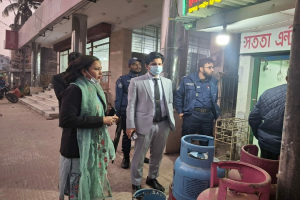 গোলাপগঞ্জে এলপিজি গ্যাস ও দ্রব্যমূল্য নিয়ন্ত্রণে মোবাইল কো*র্ট, জরি*মানা ৭ হাজার টাকা